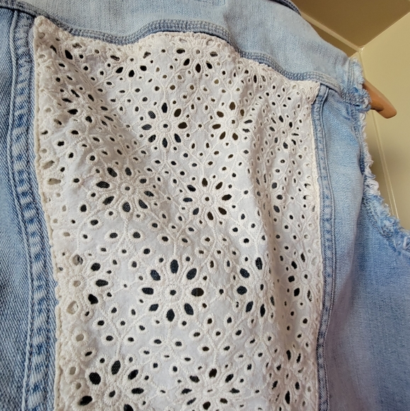 Lucky Brand Eyelet Cutoff Denim Jacket Vest - Picture 4 of 7